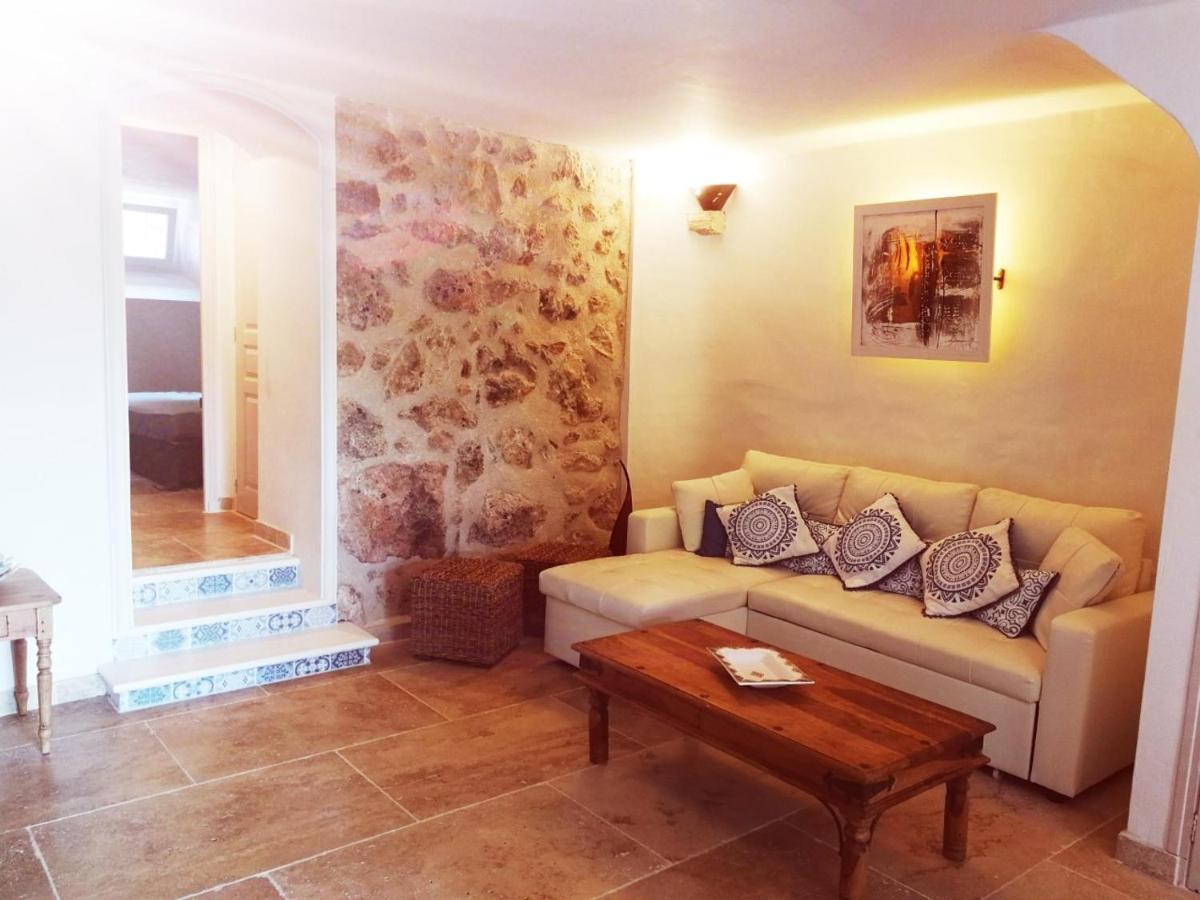 Bastide Provencale Les Muriers D'Engaspaty Seillans Exteriör bild